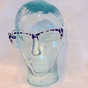 3.50 Fashion Readers with Blue light technology.